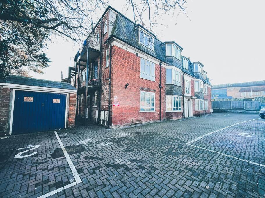 Apartament Modern 3 Ground Floor Parking And Garden Bournemouth Zewnętrze zdjęcie