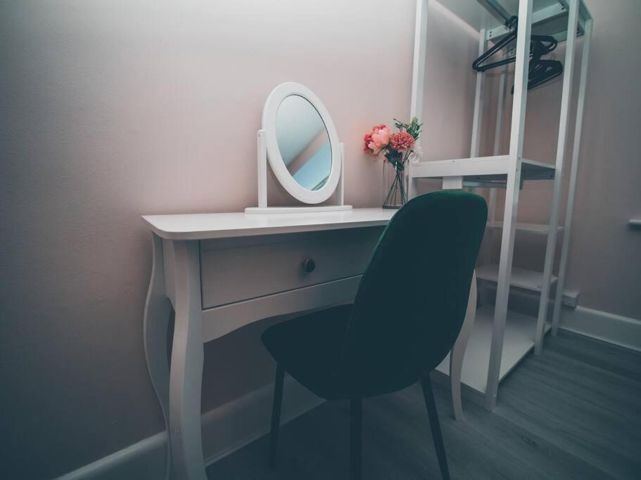 Apartament Modern 3 Ground Floor Parking And Garden Bournemouth Zewnętrze zdjęcie