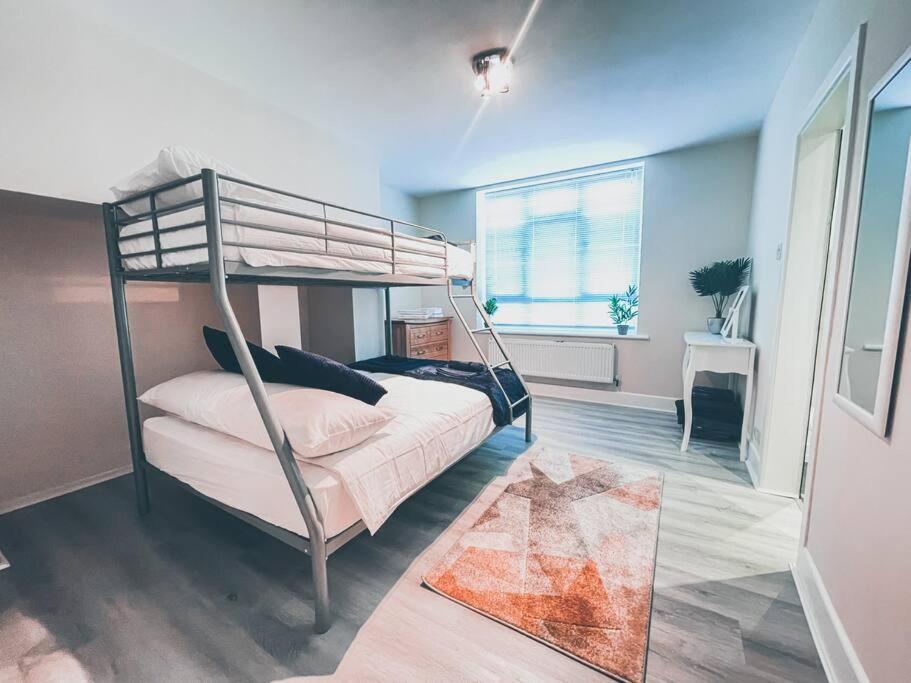 Apartament Modern 3 Ground Floor Parking And Garden Bournemouth Zewnętrze zdjęcie